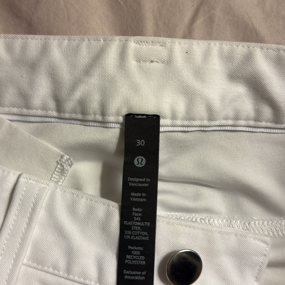 Lululemon - Picture 3 of 7